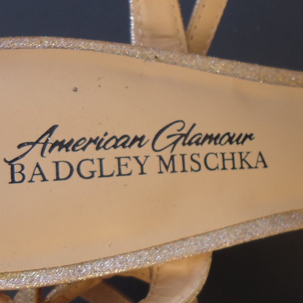 SIZE 6.5. BADGLEY MISCHKA American Glamour gold glitter block heels sandals. - Picture 16 of 16